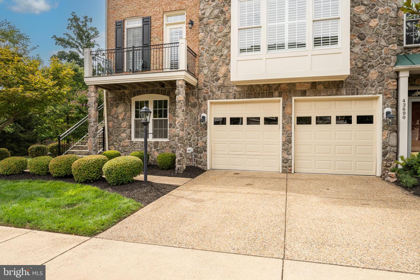 43688 LEES MILL SQ, LEESBURG, Virginia 20176, 5 Bedrooms Bedrooms, ,4 BathroomsBathrooms,Residential,For sale,43688 LEES MILL SQ,VALO2097212 MLS # VALO2097212
