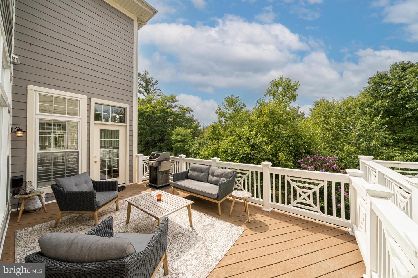 43688 LEES MILL SQ, LEESBURG, Virginia 20176, 5 Bedrooms Bedrooms, ,4 BathroomsBathrooms,Residential,For sale,43688 LEES MILL SQ,VALO2097212 MLS # VALO2097212