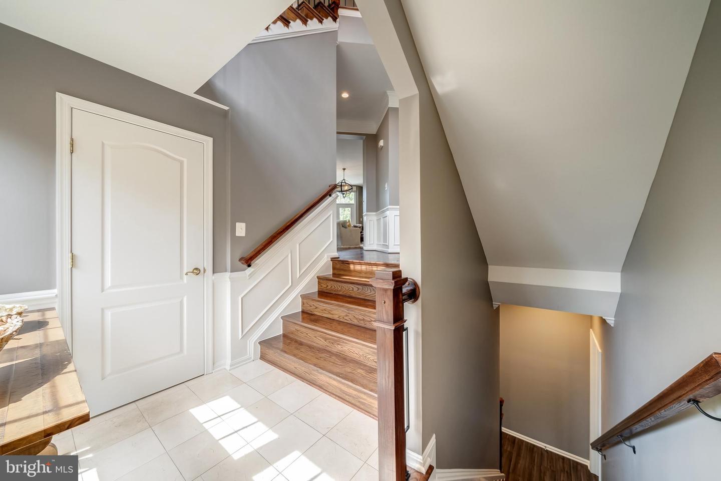 43688 LEES MILL SQ, LEESBURG, Virginia 20176, 5 Bedrooms Bedrooms, ,4 BathroomsBathrooms,Residential,For sale,43688 LEES MILL SQ,VALO2097212 MLS # VALO2097212