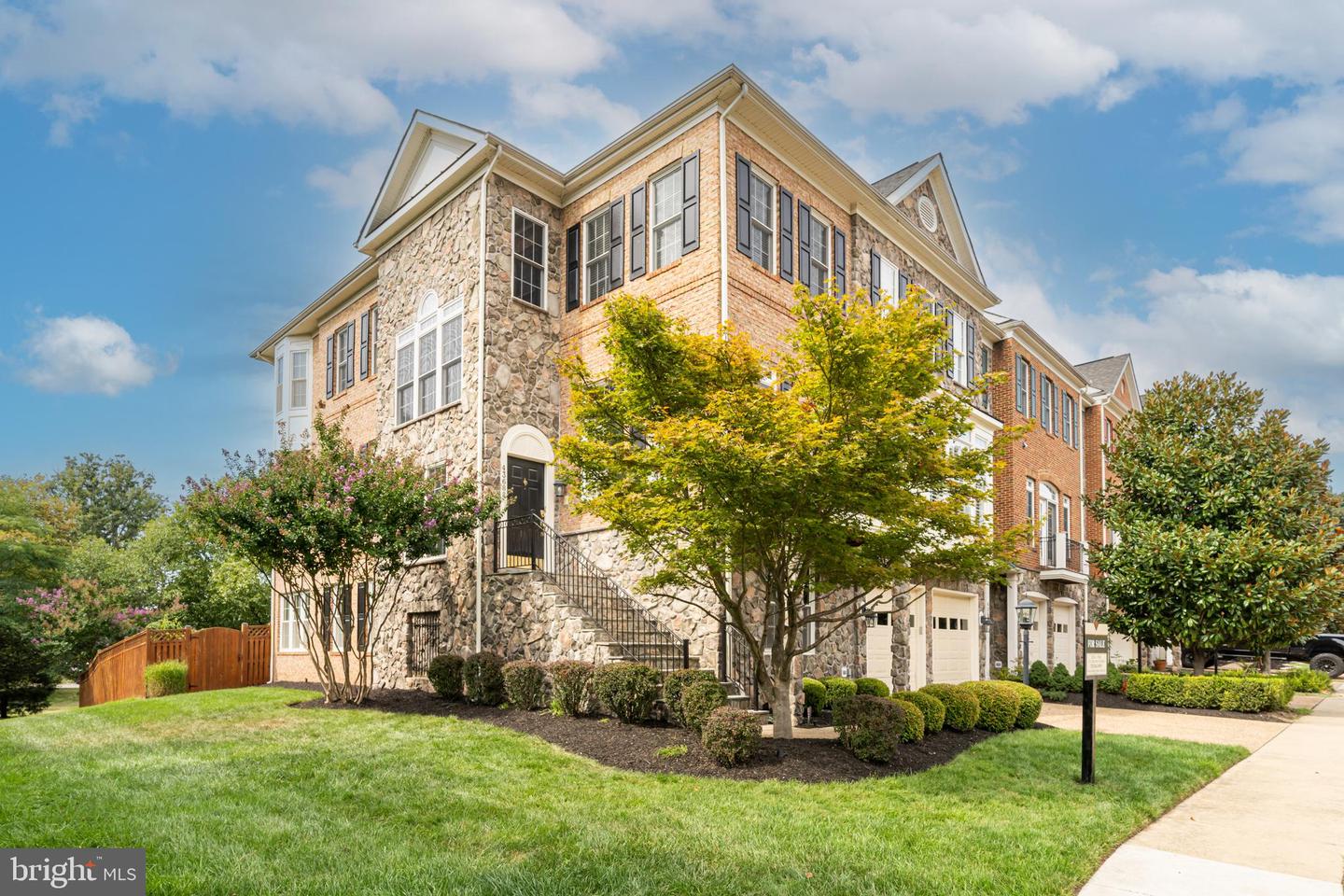 43688 LEES MILL SQ, LEESBURG, Virginia 20176, 5 Bedrooms Bedrooms, ,4 BathroomsBathrooms,Residential,For sale,43688 LEES MILL SQ,VALO2097212 MLS # VALO2097212