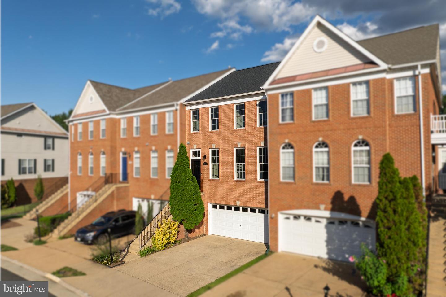 43877 SANDBURG SQ, ASHBURN, Virginia 20147, 3 Bedrooms Bedrooms, ,2 BathroomsBathrooms,Residential,For sale,43877 SANDBURG SQ,VALO2097792 MLS # VALO2097792