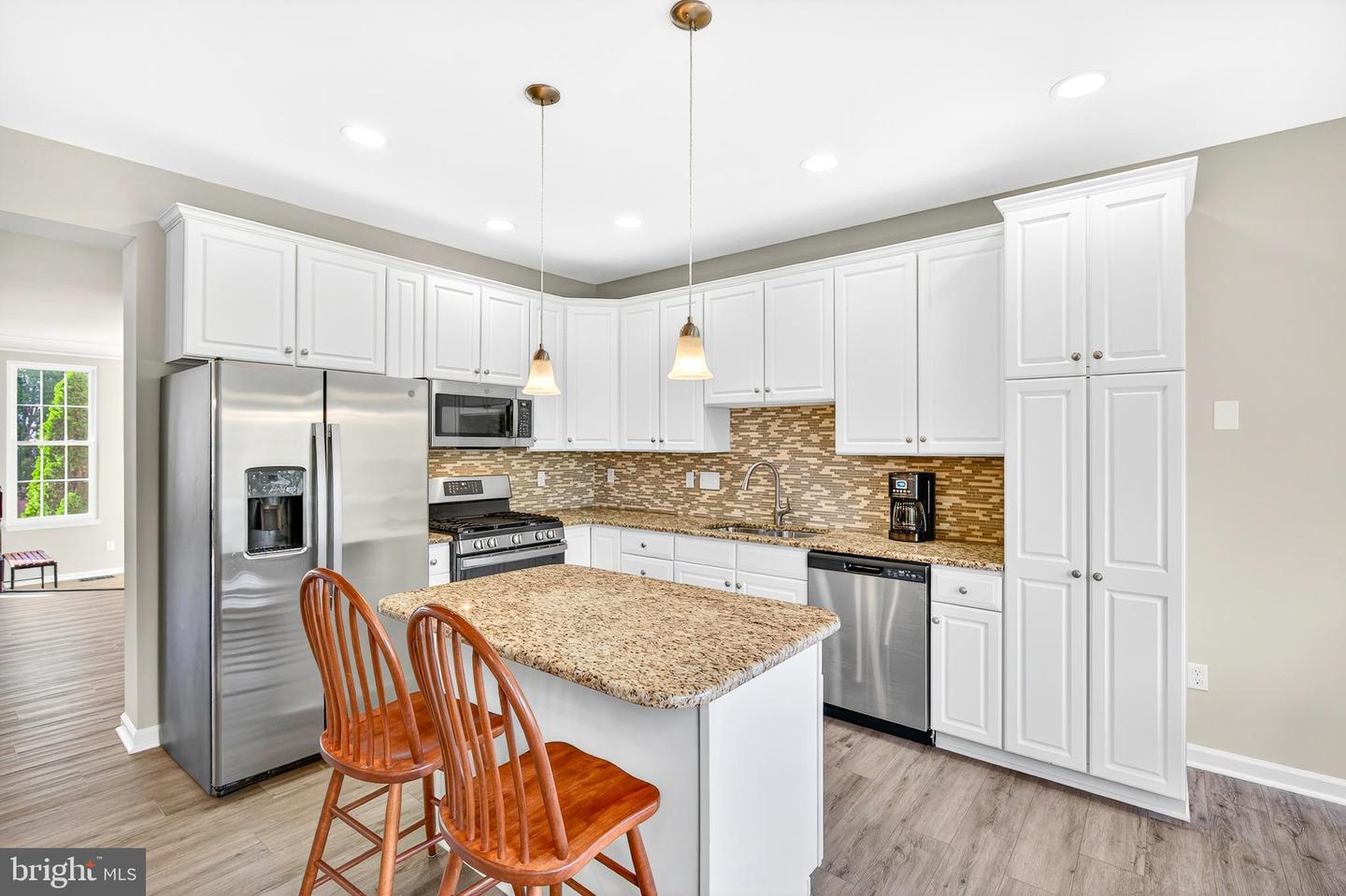 43877 SANDBURG SQ, ASHBURN, Virginia 20147, 3 Bedrooms Bedrooms, ,2 BathroomsBathrooms,Residential,For sale,43877 SANDBURG SQ,VALO2097792 MLS # VALO2097792