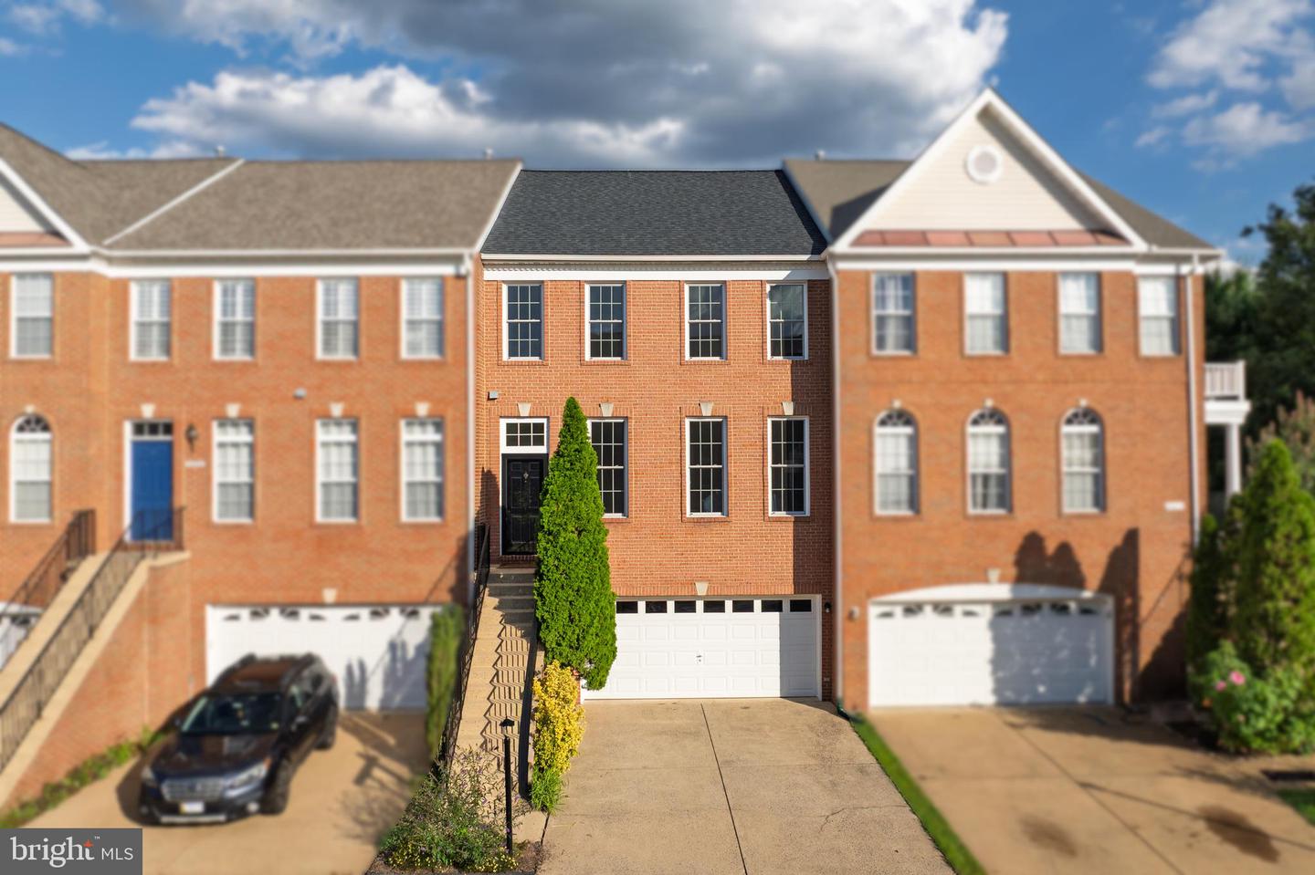 43877 SANDBURG SQ, ASHBURN, Virginia 20147, 3 Bedrooms Bedrooms, ,2 BathroomsBathrooms,Residential,For sale,43877 SANDBURG SQ,VALO2097792 MLS # VALO2097792