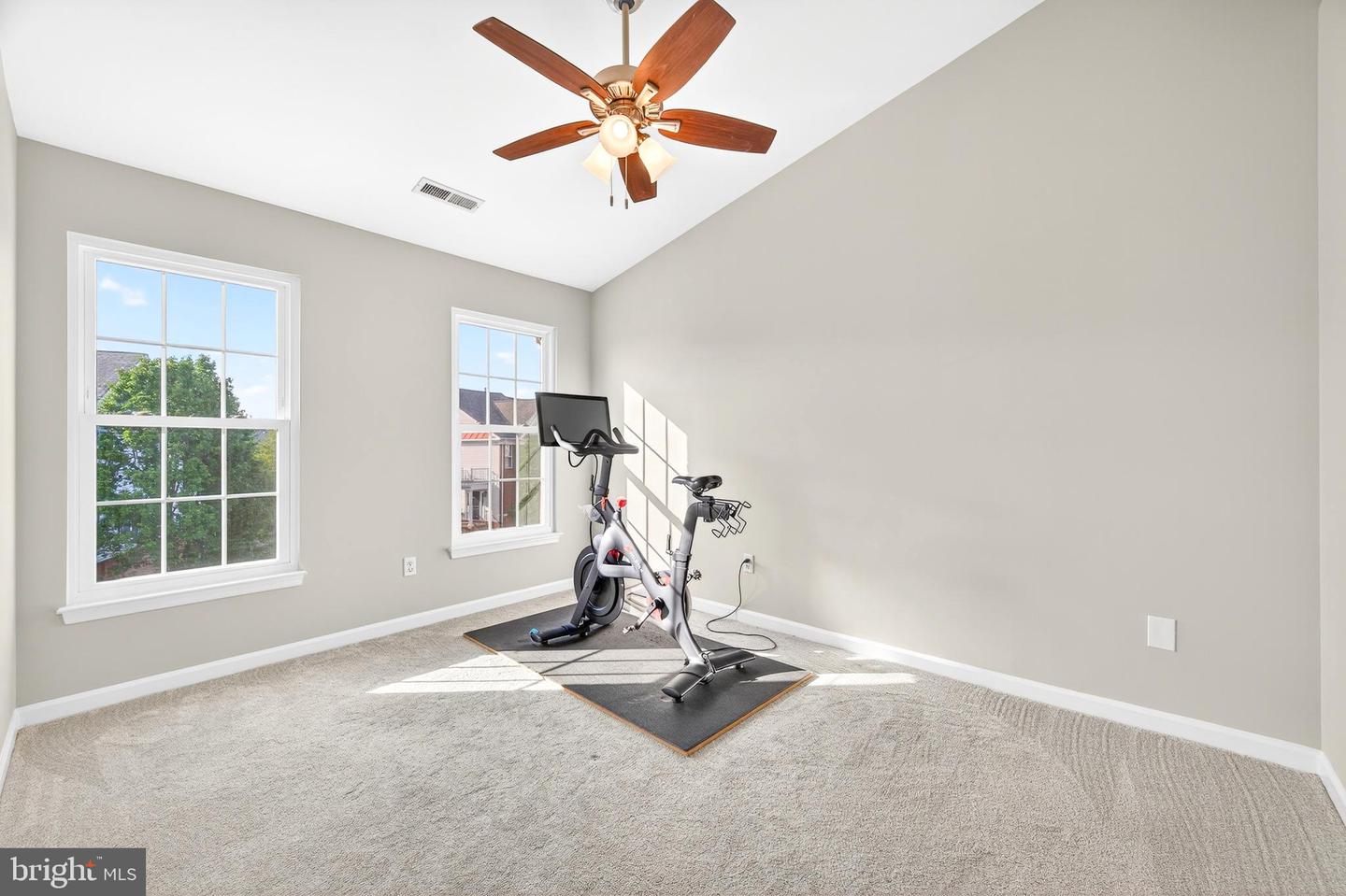 43877 SANDBURG SQ, ASHBURN, Virginia 20147, 3 Bedrooms Bedrooms, ,2 BathroomsBathrooms,Residential,For sale,43877 SANDBURG SQ,VALO2097792 MLS # VALO2097792