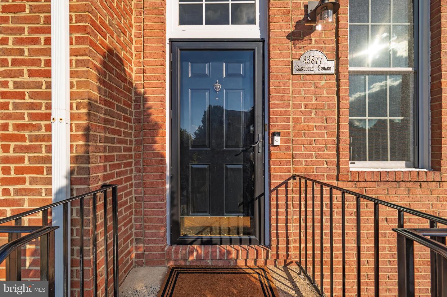 43877 SANDBURG SQ, ASHBURN, Virginia 20147, 3 Bedrooms Bedrooms, ,2 BathroomsBathrooms,Residential,For sale,43877 SANDBURG SQ,VALO2097792 MLS # VALO2097792
