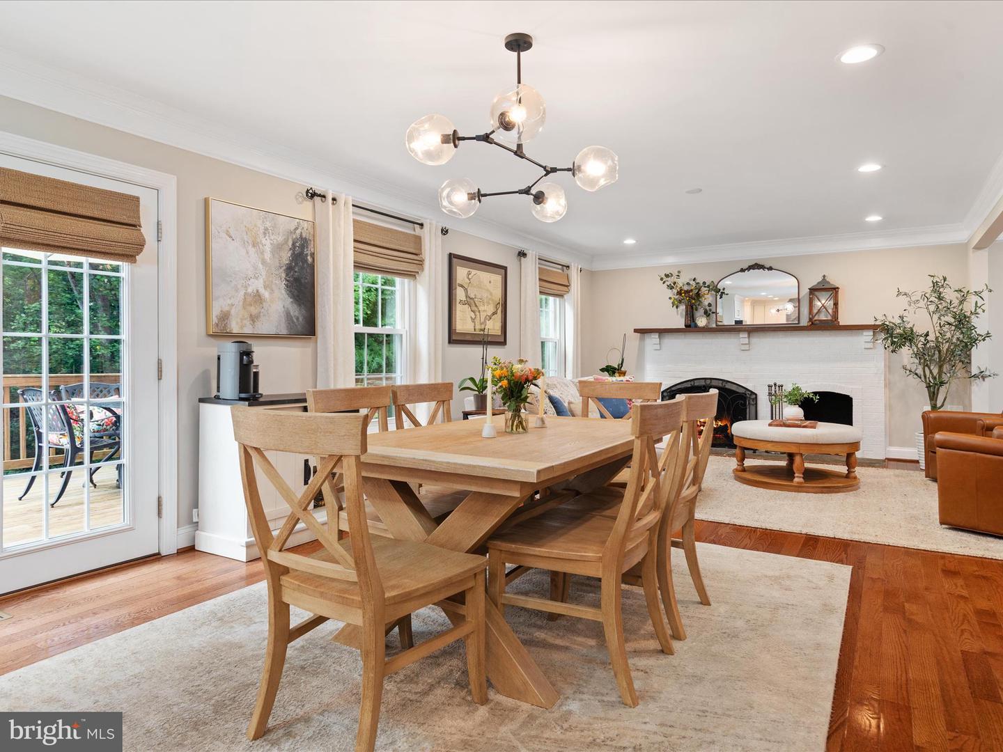 2200 LOMOND CT, VIENNA, Virginia 22181, 5 Bedrooms Bedrooms, ,3 BathroomsBathrooms,Residential,For sale,2200 LOMOND CT,VAFX2246376 MLS # VAFX2246376