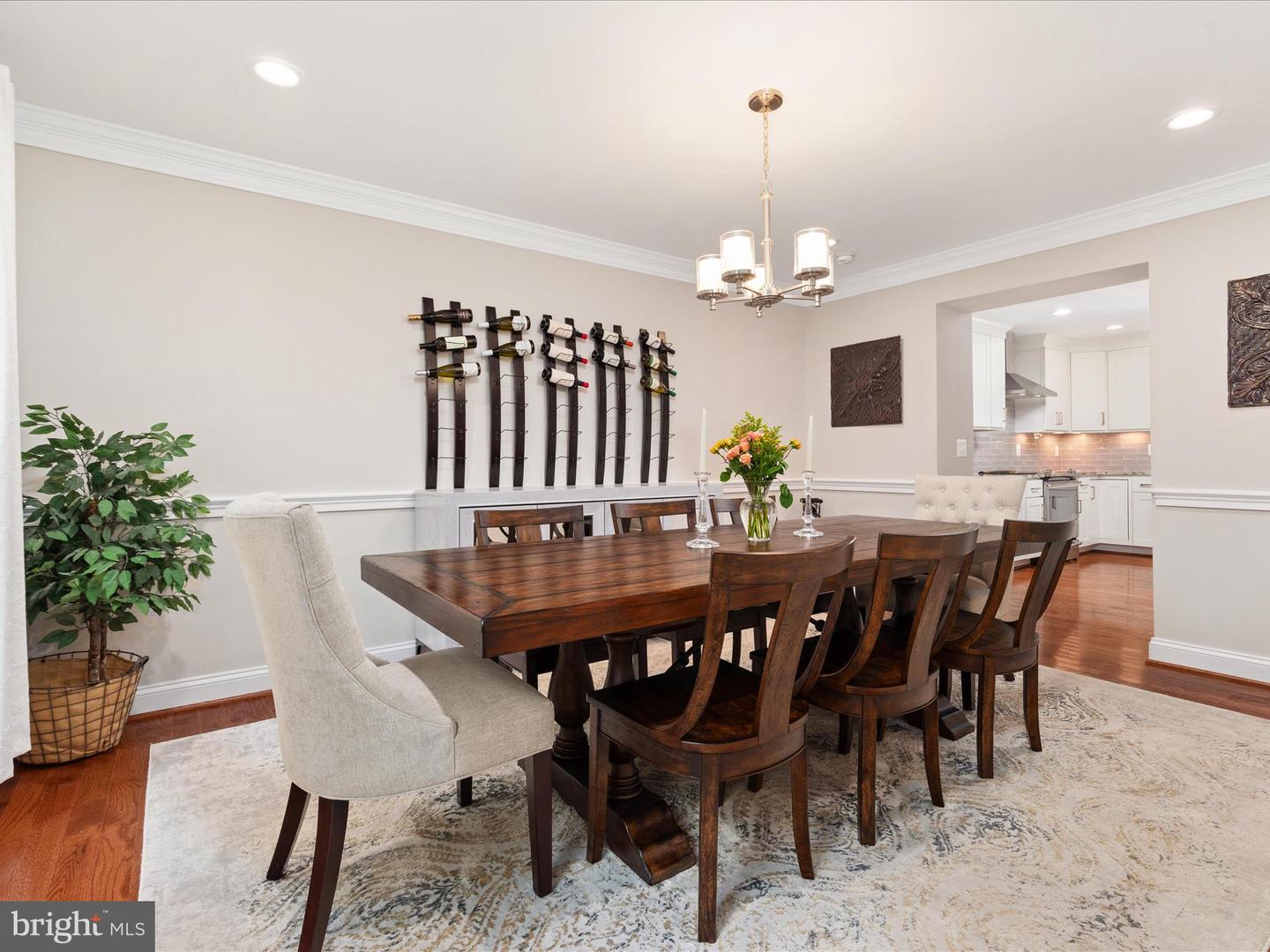 2200 LOMOND CT, VIENNA, Virginia 22181, 5 Bedrooms Bedrooms, ,3 BathroomsBathrooms,Residential,For sale,2200 LOMOND CT,VAFX2246376 MLS # VAFX2246376