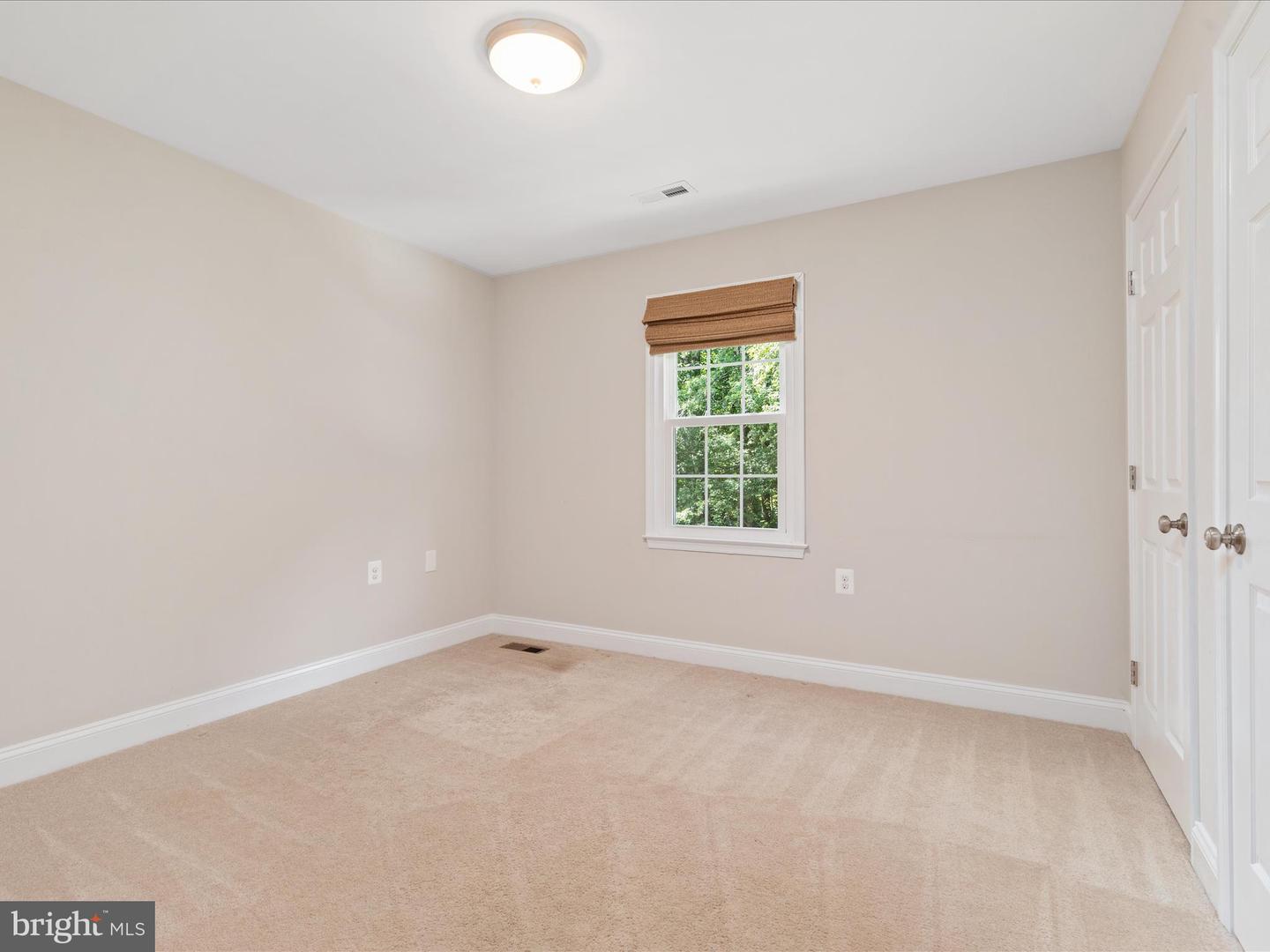 2200 LOMOND CT, VIENNA, Virginia 22181, 5 Bedrooms Bedrooms, ,3 BathroomsBathrooms,Residential,For sale,2200 LOMOND CT,VAFX2246376 MLS # VAFX2246376
