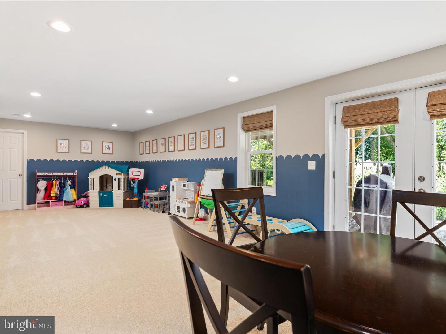 2200 LOMOND CT, VIENNA, Virginia 22181, 5 Bedrooms Bedrooms, ,3 BathroomsBathrooms,Residential,For sale,2200 LOMOND CT,VAFX2246376 MLS # VAFX2246376