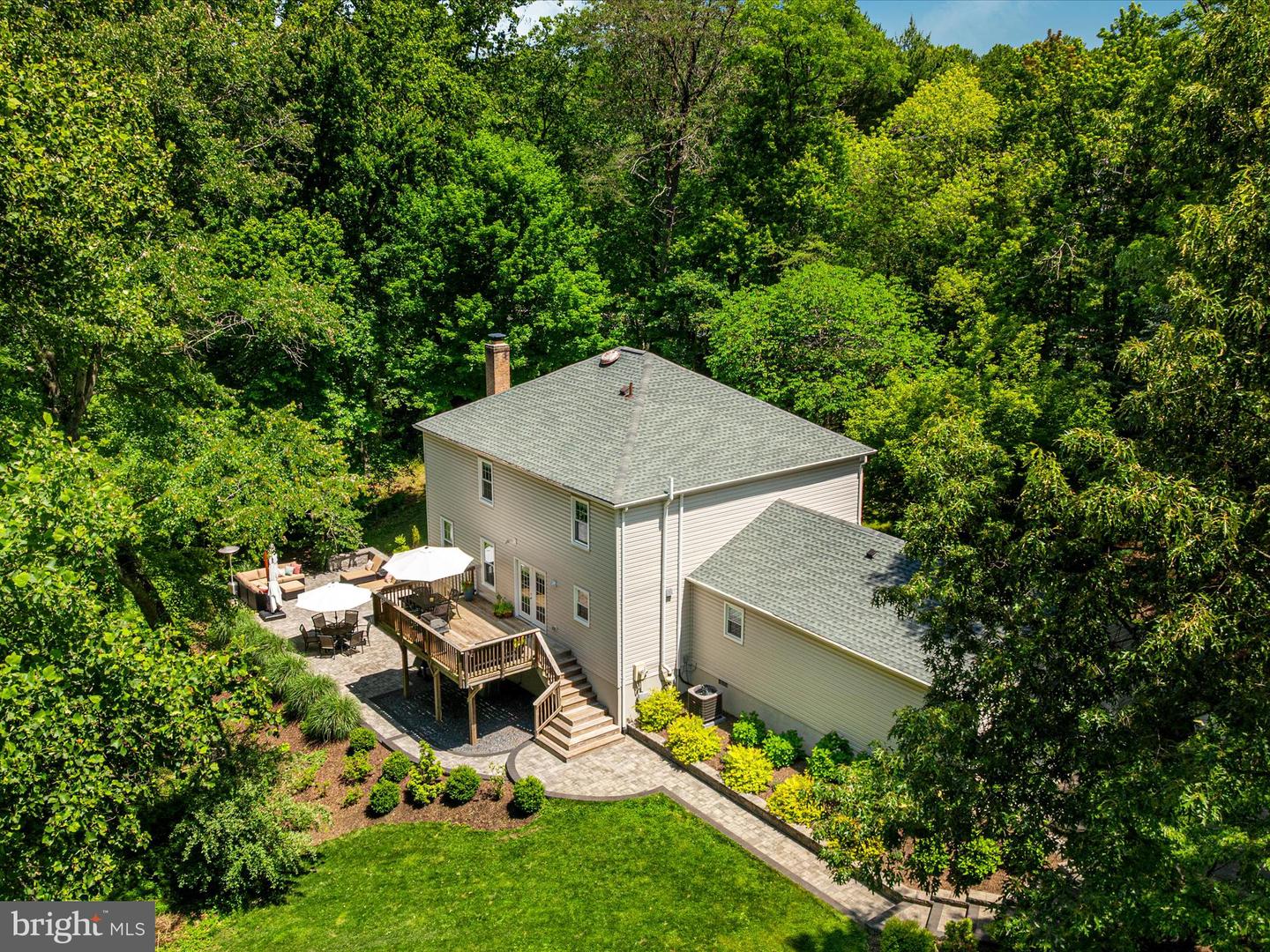 2200 LOMOND CT, VIENNA, Virginia 22181, 5 Bedrooms Bedrooms, ,3 BathroomsBathrooms,Residential,For sale,2200 LOMOND CT,VAFX2246376 MLS # VAFX2246376