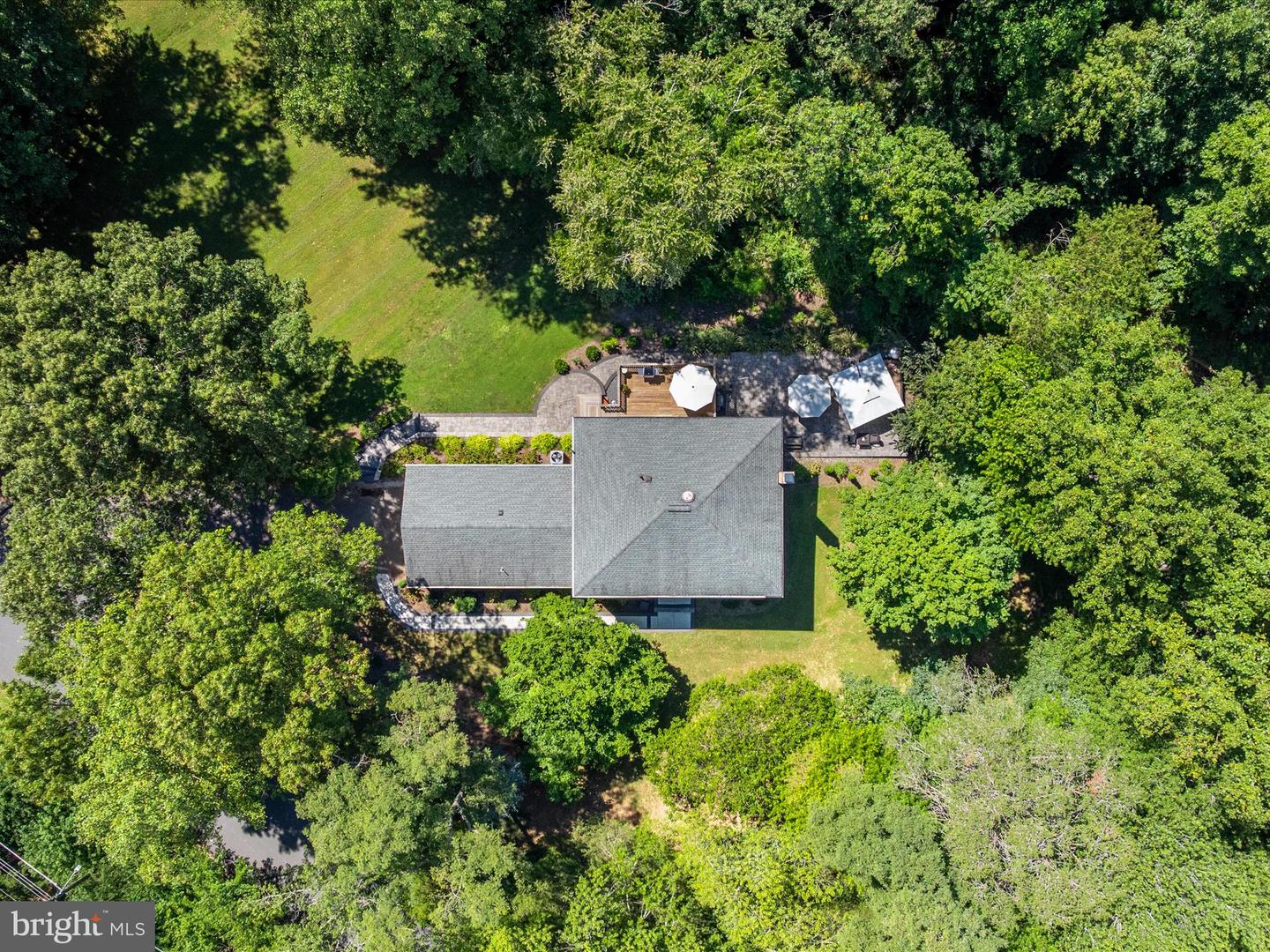 2200 LOMOND CT, VIENNA, Virginia 22181, 5 Bedrooms Bedrooms, ,3 BathroomsBathrooms,Residential,For sale,2200 LOMOND CT,VAFX2246376 MLS # VAFX2246376