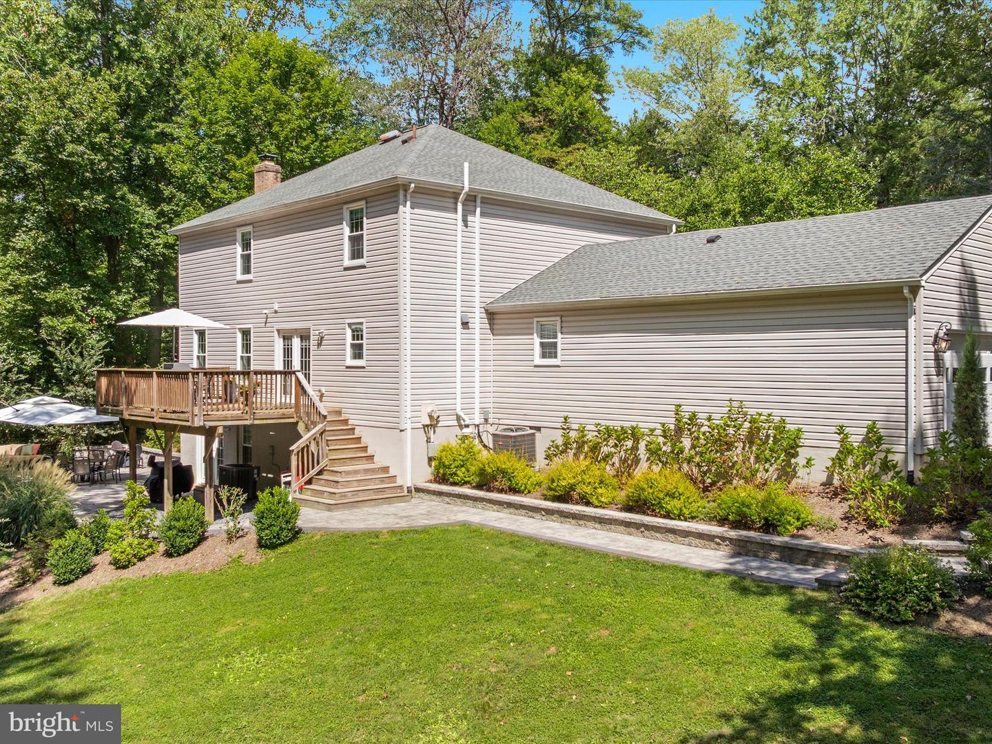 2200 LOMOND CT, VIENNA, Virginia 22181, 5 Bedrooms Bedrooms, ,3 BathroomsBathrooms,Residential,For sale,2200 LOMOND CT,VAFX2246376 MLS # VAFX2246376