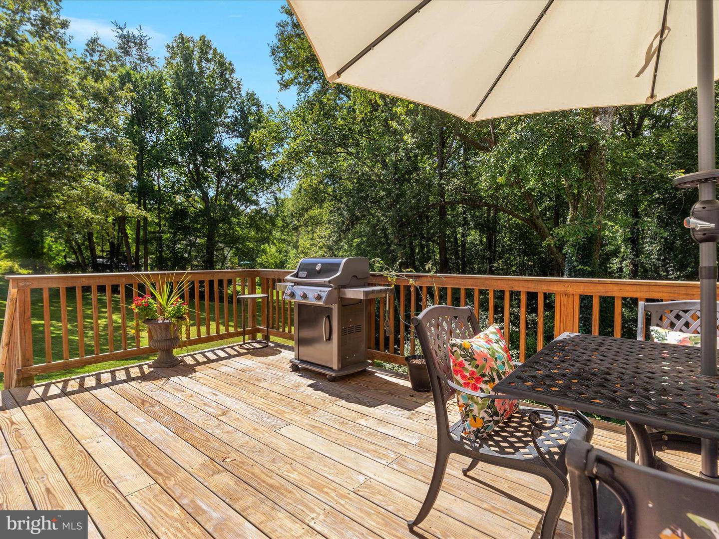 2200 LOMOND CT, VIENNA, Virginia 22181, 5 Bedrooms Bedrooms, ,3 BathroomsBathrooms,Residential,For sale,2200 LOMOND CT,VAFX2246376 MLS # VAFX2246376
