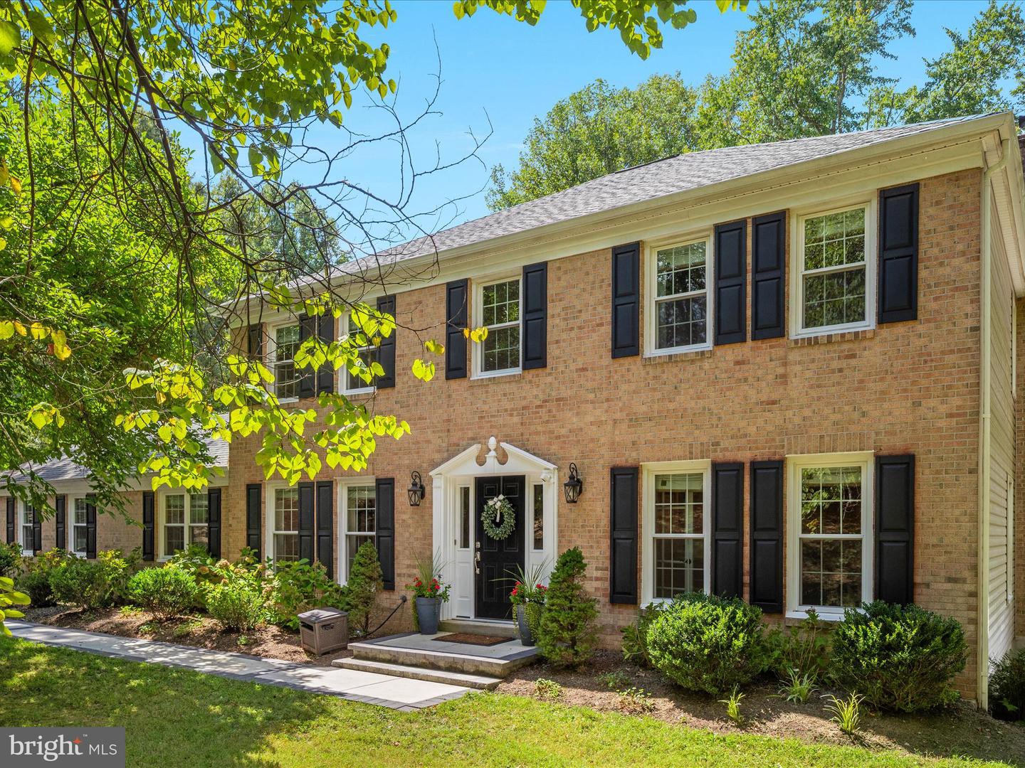 2200 LOMOND CT, VIENNA, Virginia 22181, 5 Bedrooms Bedrooms, ,3 BathroomsBathrooms,Residential,For sale,2200 LOMOND CT,VAFX2246376 MLS # VAFX2246376