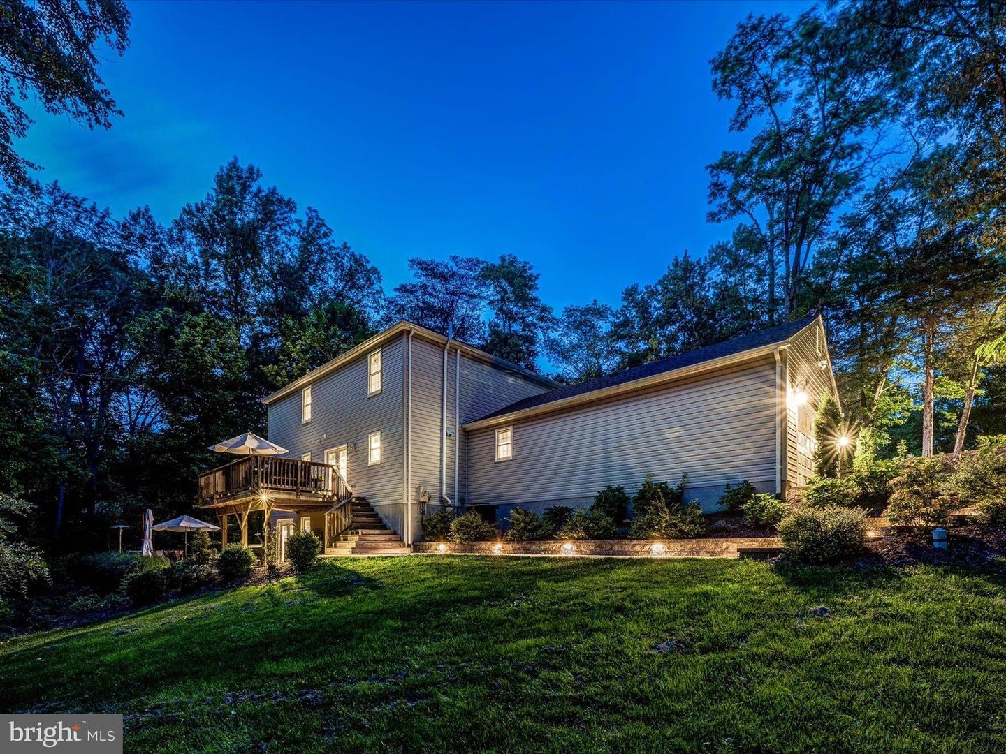 2200 LOMOND CT, VIENNA, Virginia 22181, 5 Bedrooms Bedrooms, ,3 BathroomsBathrooms,Residential,For sale,2200 LOMOND CT,VAFX2246376 MLS # VAFX2246376