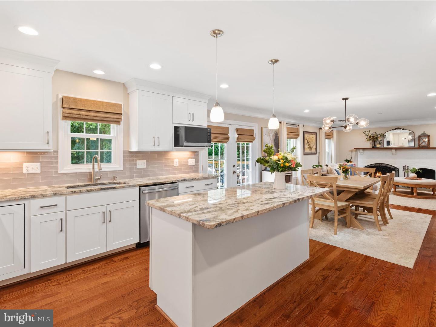 2200 LOMOND CT, VIENNA, Virginia 22181, 5 Bedrooms Bedrooms, ,3 BathroomsBathrooms,Residential,For sale,2200 LOMOND CT,VAFX2246376 MLS # VAFX2246376