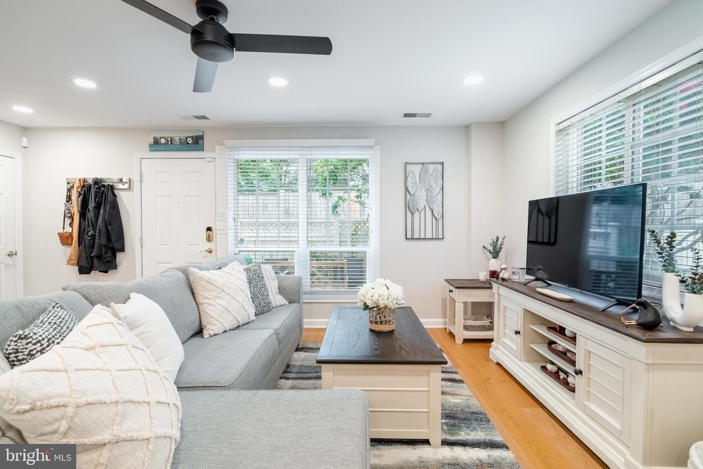1657-B N VAN DORN ST, ALEXANDRIA, Virginia 22304, 3 Bedrooms Bedrooms, ,2 BathroomsBathrooms,Residential,For sale,1657-B N VAN DORN ST,VAAX2047036 MLS # VAAX2047036