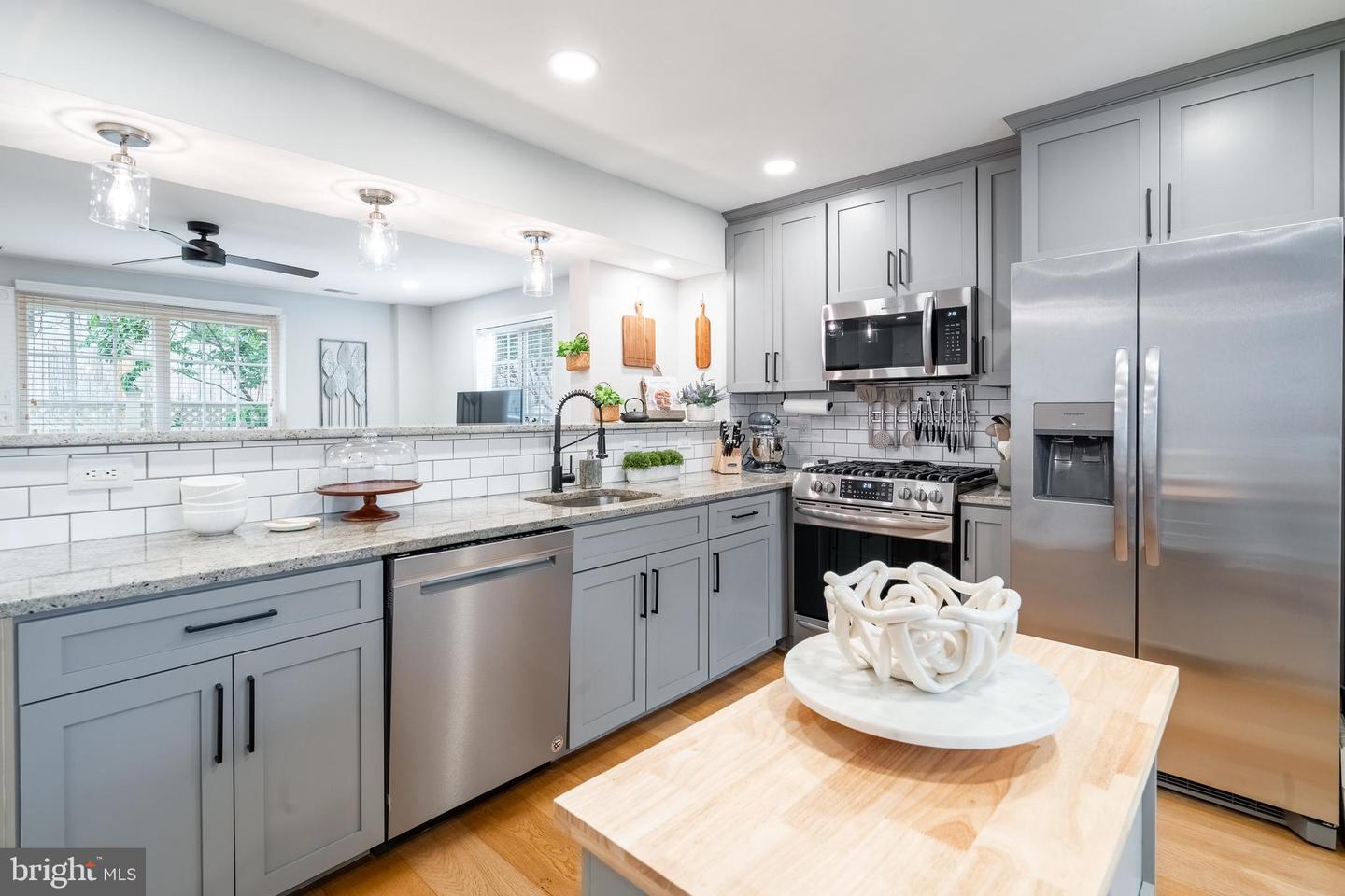 1657-B N VAN DORN ST, ALEXANDRIA, Virginia 22304, 3 Bedrooms Bedrooms, ,2 BathroomsBathrooms,Residential,For sale,1657-B N VAN DORN ST,VAAX2047036 MLS # VAAX2047036