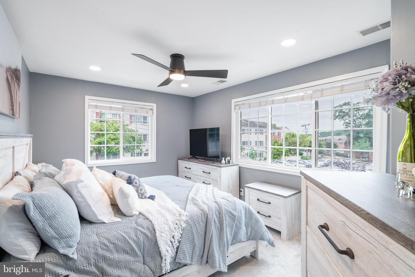 1657-B N VAN DORN ST, ALEXANDRIA, Virginia 22304, 3 Bedrooms Bedrooms, ,2 BathroomsBathrooms,Residential,For sale,1657-B N VAN DORN ST,VAAX2047036 MLS # VAAX2047036