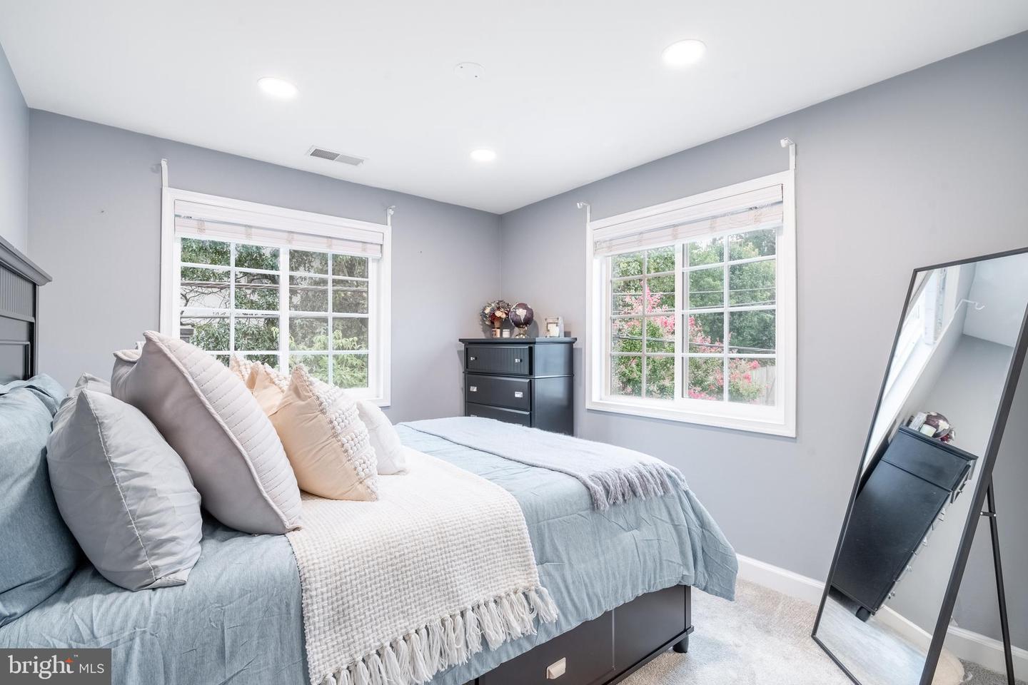 1657-B N VAN DORN ST, ALEXANDRIA, Virginia 22304, 3 Bedrooms Bedrooms, ,2 BathroomsBathrooms,Residential,For sale,1657-B N VAN DORN ST,VAAX2047036 MLS # VAAX2047036