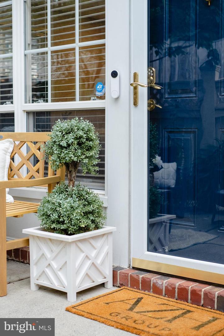 1657-B N VAN DORN ST, ALEXANDRIA, Virginia 22304, 3 Bedrooms Bedrooms, ,2 BathroomsBathrooms,Residential,For sale,1657-B N VAN DORN ST,VAAX2047036 MLS # VAAX2047036