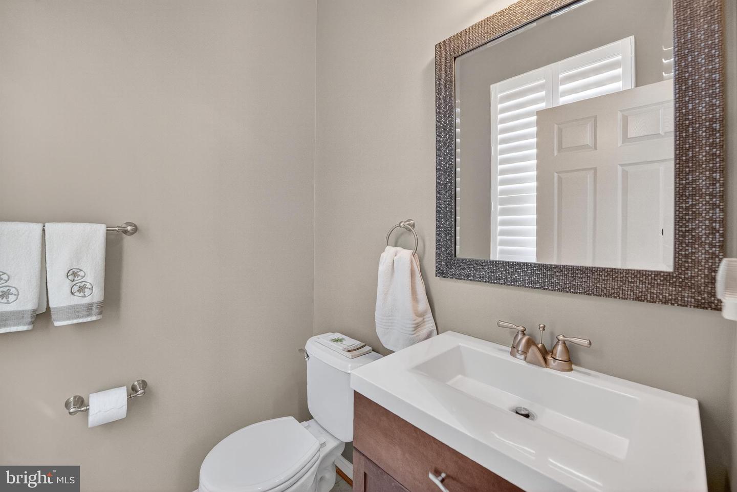 811 CASLA CT SE, LEESBURG, Virginia 20175, 4 Bedrooms Bedrooms, ,3 BathroomsBathrooms,Residential,For sale,811 CASLA CT SE,VALO2101182 MLS # VALO2101182