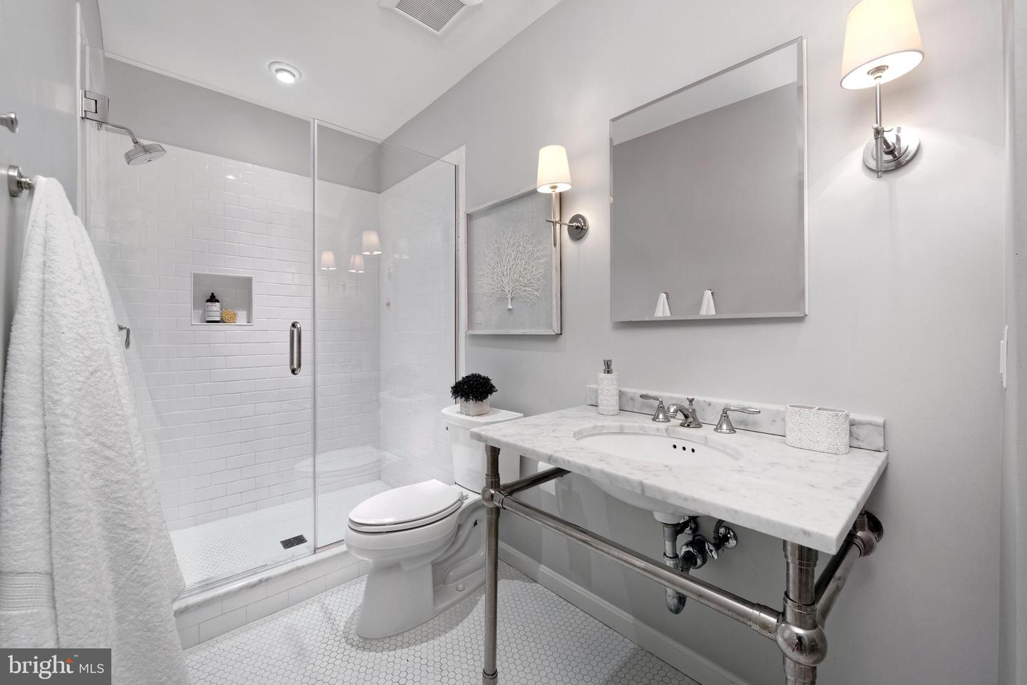 103 FRANKLIN ST, ALEXANDRIA, Virginia 22314, 4 Bedrooms Bedrooms, ,4 BathroomsBathrooms,Residential,For sale,103 FRANKLIN ST,VAAX2047296 MLS # VAAX2047296