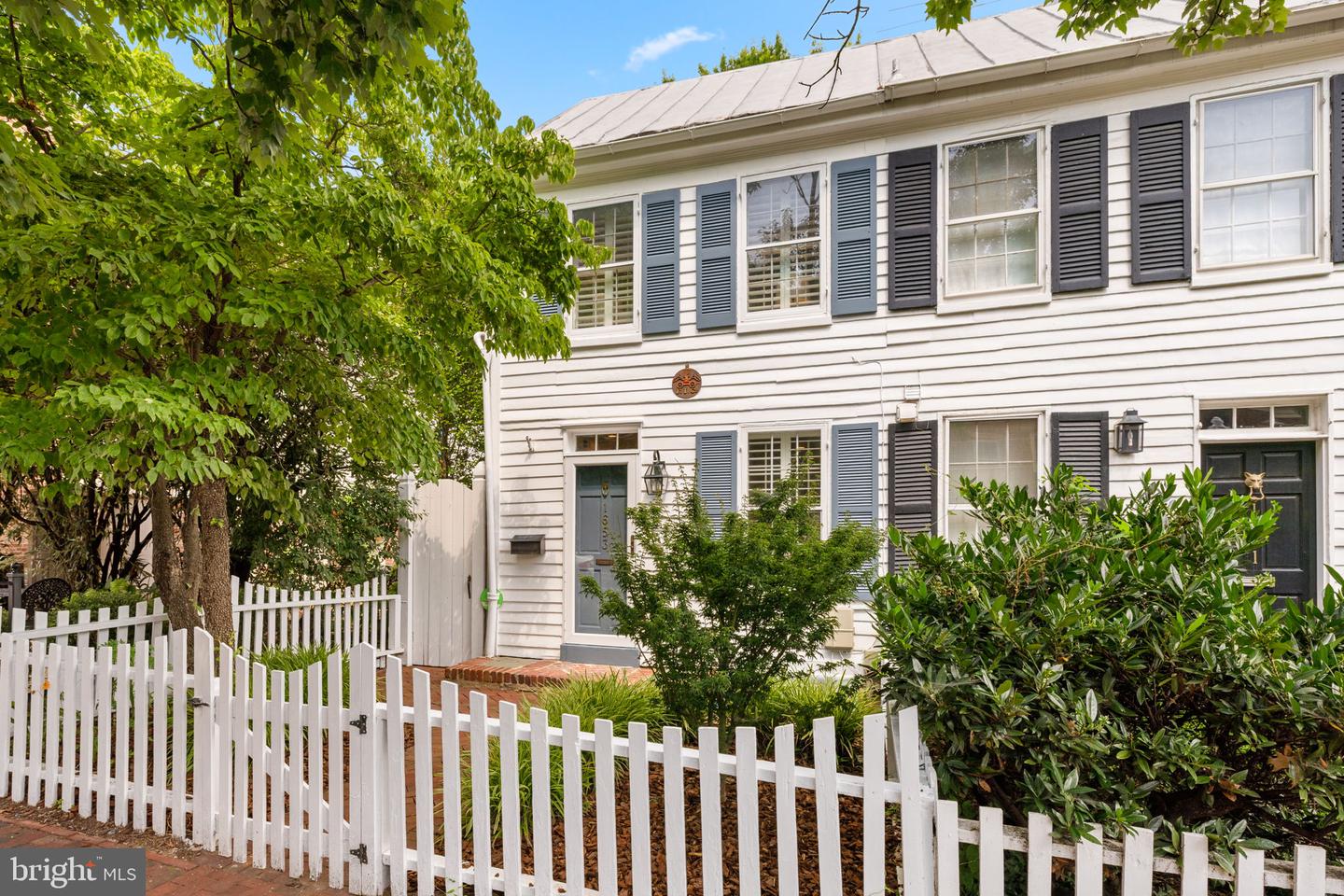1653 35TH ST NW, WASHINGTON, District Of Columbia 20007, 3 Bedrooms Bedrooms, ,1 BathroomBathrooms,Residential,For sale,1653 35TH ST NW,DCDC2209634 MLS # DCDC2209634