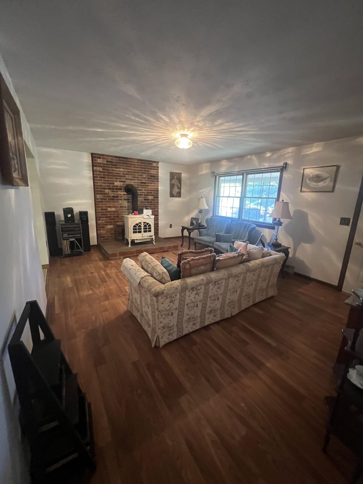 313 MILL CREEK LN, STUARTS DRAFT, Virginia 24477, 3 Bedrooms Bedrooms, ,1 BathroomBathrooms,Residential,313 MILL CREEK LN,668629 MLS # 668629 313 MILL CREEK LN, STUARTS DRAFT, Virginia 24477, 3 Bedrooms Bedrooms, ,1 BathroomBathrooms,Residential,313 MILL CREEK LN,668629 MLS # 668629