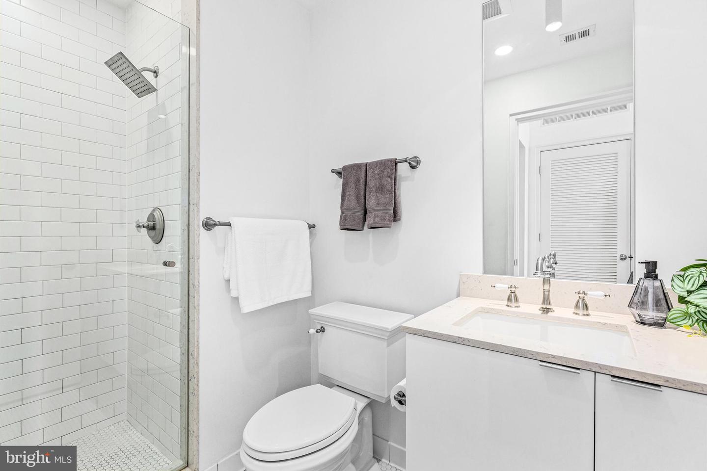 1380 QUINCY ST NW #3E, WASHINGTON, District Of Columbia 20011, 2 Bedrooms Bedrooms, ,2 BathroomsBathrooms,Residential,For sale,1380 QUINCY ST NW #3E,DCDC2210070 MLS # DCDC2210070