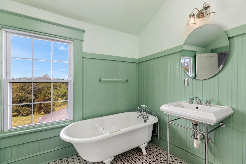 745 ALBEVANNA SPRING RD, SCOTTSVILLE, Virginia 24590, 5 Bedrooms Bedrooms, ,2 BathroomsBathrooms,Residential,Belle Haven Farm,745 ALBEVANNA SPRING RD,668632 MLS # 668632