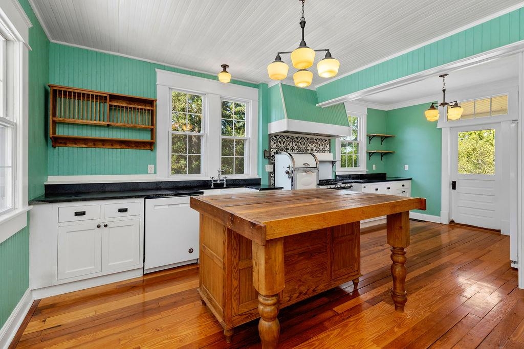 745 ALBEVANNA SPRING RD, SCOTTSVILLE, Virginia 24590, 5 Bedrooms Bedrooms, ,2 BathroomsBathrooms,Residential,Belle Haven Farm,745 ALBEVANNA SPRING RD,668632 MLS # 668632