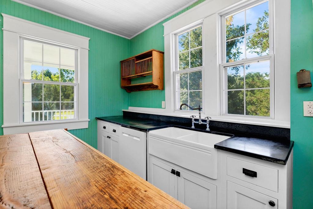 745 ALBEVANNA SPRING RD, SCOTTSVILLE, Virginia 24590, 5 Bedrooms Bedrooms, ,2 BathroomsBathrooms,Residential,Belle Haven Farm,745 ALBEVANNA SPRING RD,668632 MLS # 668632