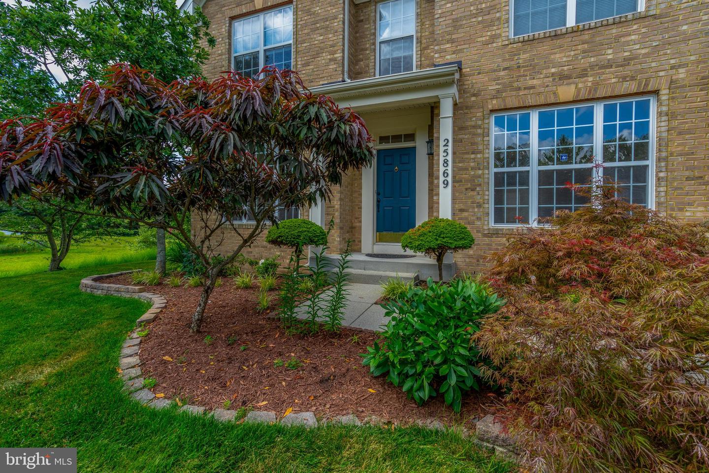 25869 SPRING FARM CIR, CHANTILLY, Virginia 20152, 4 Bedrooms Bedrooms, ,4 BathroomsBathrooms,Residential,For sale,25869 SPRING FARM CIR,VALO2102028 MLS # VALO2102028