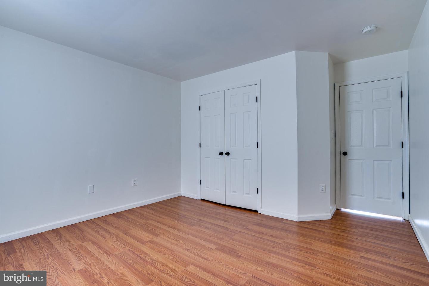 25869 SPRING FARM CIR, CHANTILLY, Virginia 20152, 4 Bedrooms Bedrooms, ,4 BathroomsBathrooms,Residential,For sale,25869 SPRING FARM CIR,VALO2102028 MLS # VALO2102028