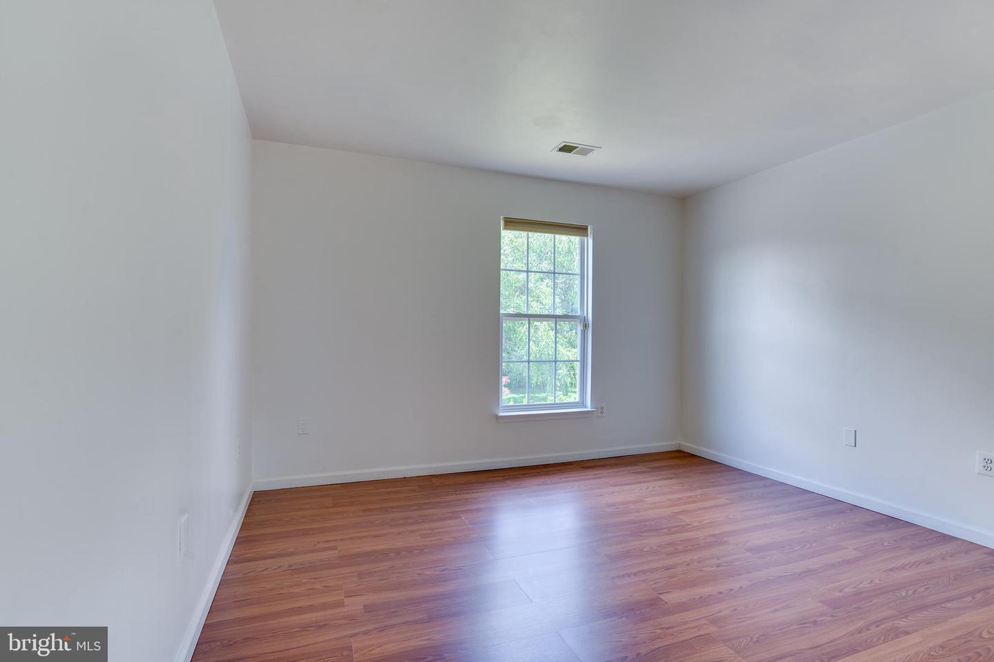 25869 SPRING FARM CIR, CHANTILLY, Virginia 20152, 4 Bedrooms Bedrooms, ,4 BathroomsBathrooms,Residential,For sale,25869 SPRING FARM CIR,VALO2102028 MLS # VALO2102028