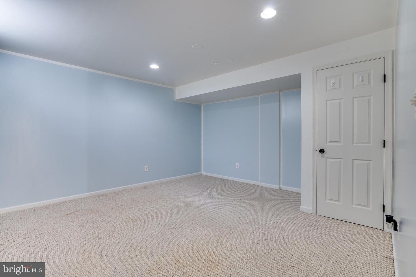 25869 SPRING FARM CIR, CHANTILLY, Virginia 20152, 4 Bedrooms Bedrooms, ,4 BathroomsBathrooms,Residential,For sale,25869 SPRING FARM CIR,VALO2102028 MLS # VALO2102028