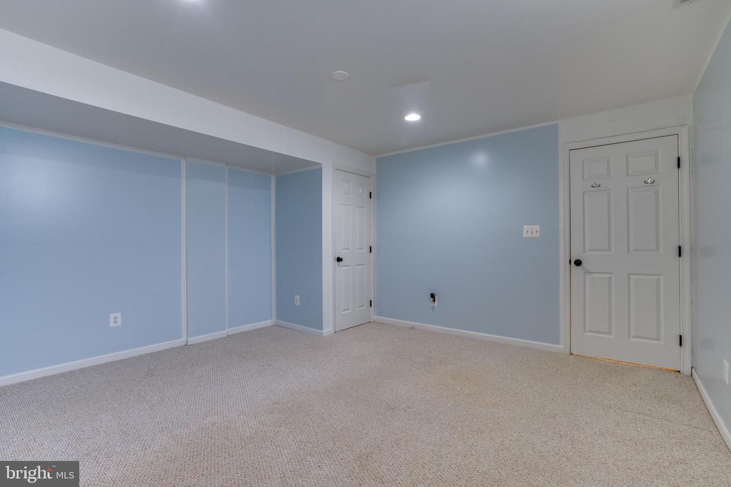 25869 SPRING FARM CIR, CHANTILLY, Virginia 20152, 4 Bedrooms Bedrooms, ,4 BathroomsBathrooms,Residential,For sale,25869 SPRING FARM CIR,VALO2102028 MLS # VALO2102028