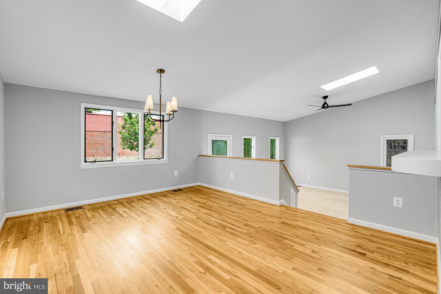 2301 N EDISON ST, ARLINGTON, Virginia 22207, 4 Bedrooms Bedrooms, ,2 BathroomsBathrooms,Residential,For sale,2301 N EDISON ST,VAAR2060960 MLS # VAAR2060960