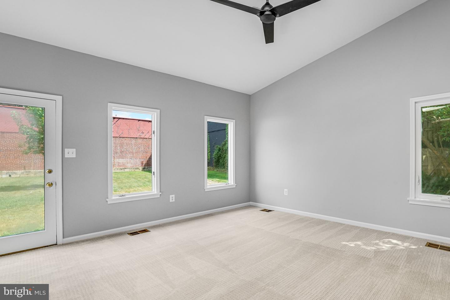 2301 N EDISON ST, ARLINGTON, Virginia 22207, 4 Bedrooms Bedrooms, ,2 BathroomsBathrooms,Residential,For sale,2301 N EDISON ST,VAAR2060960 MLS # VAAR2060960