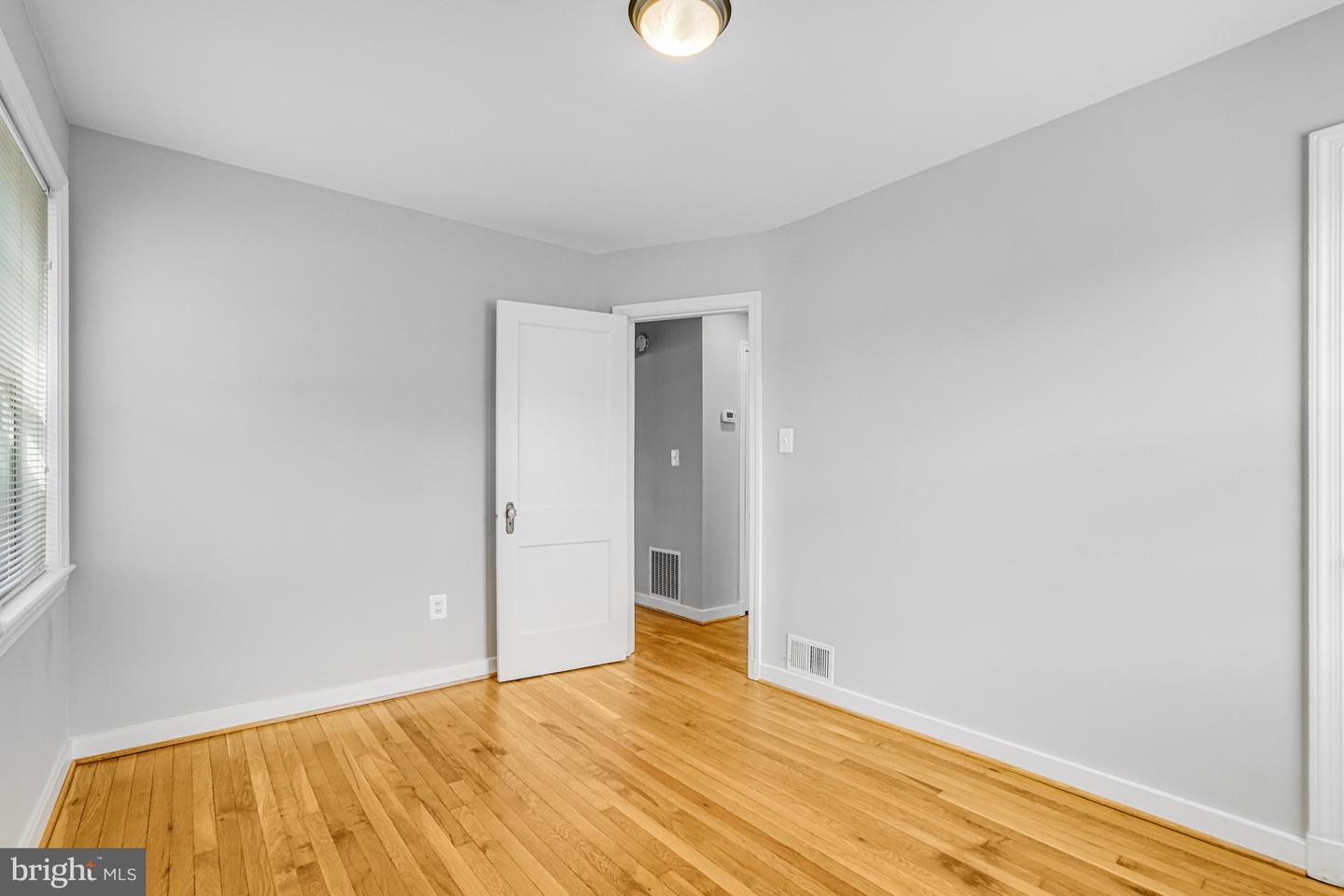 2301 N EDISON ST, ARLINGTON, Virginia 22207, 4 Bedrooms Bedrooms, ,2 BathroomsBathrooms,Residential,For sale,2301 N EDISON ST,VAAR2060960 MLS # VAAR2060960