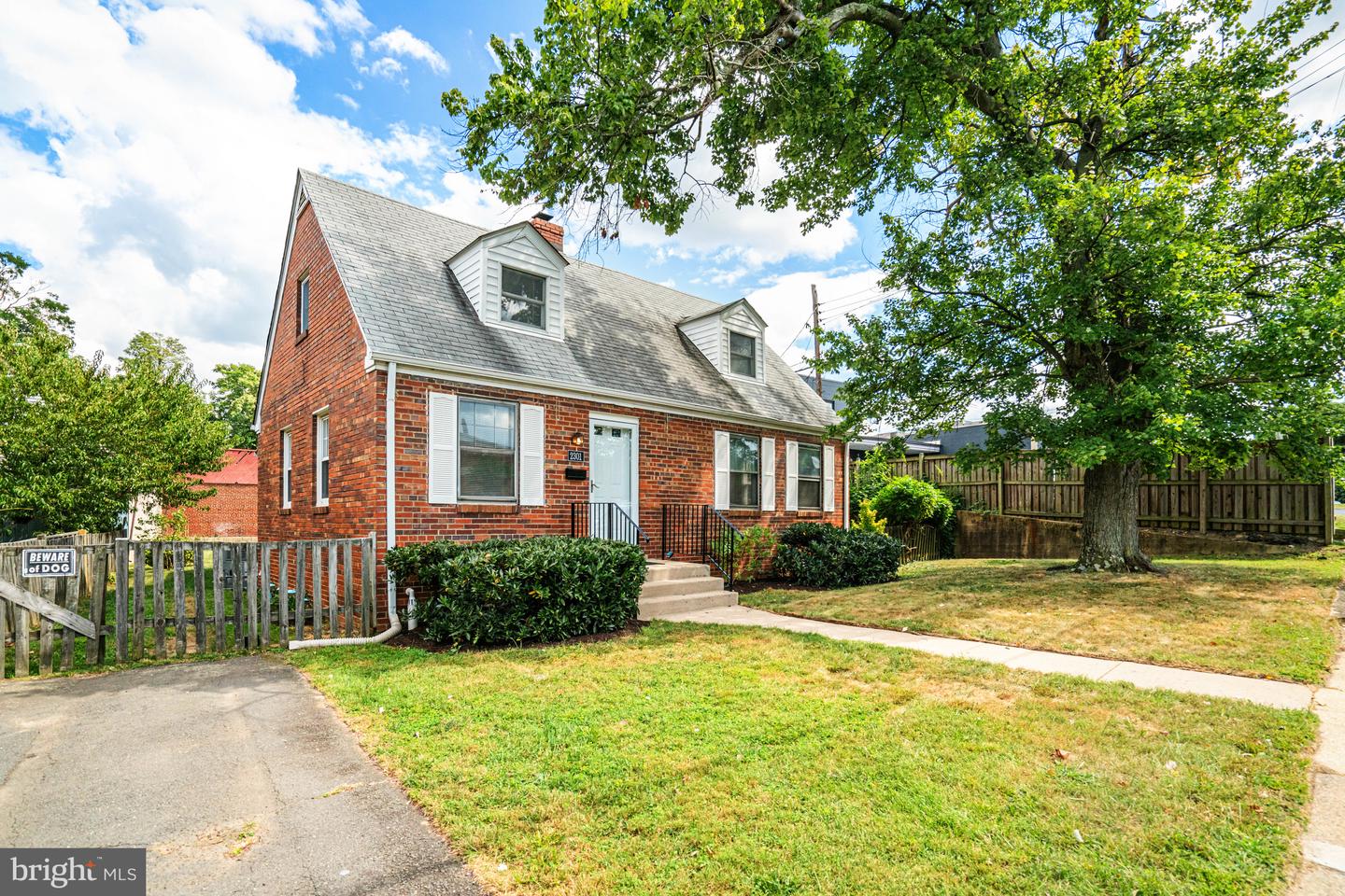 2301 N EDISON ST, ARLINGTON, Virginia 22207, 4 Bedrooms Bedrooms, ,2 BathroomsBathrooms,Residential,For sale,2301 N EDISON ST,VAAR2060960 MLS # VAAR2060960