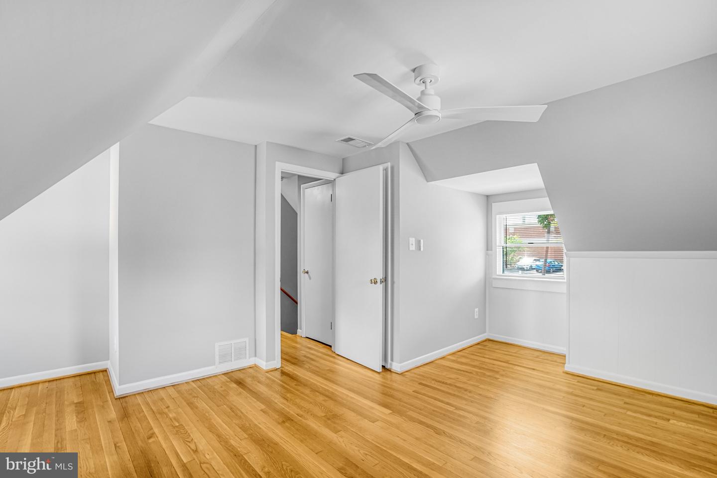 2301 N EDISON ST, ARLINGTON, Virginia 22207, 4 Bedrooms Bedrooms, ,2 BathroomsBathrooms,Residential,For sale,2301 N EDISON ST,VAAR2060960 MLS # VAAR2060960