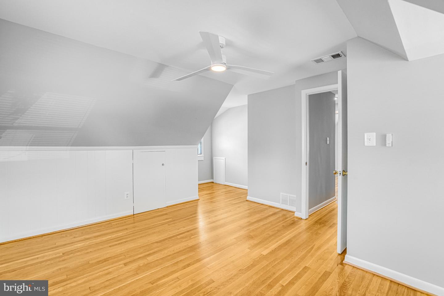 2301 N EDISON ST, ARLINGTON, Virginia 22207, 4 Bedrooms Bedrooms, ,2 BathroomsBathrooms,Residential,For sale,2301 N EDISON ST,VAAR2060960 MLS # VAAR2060960