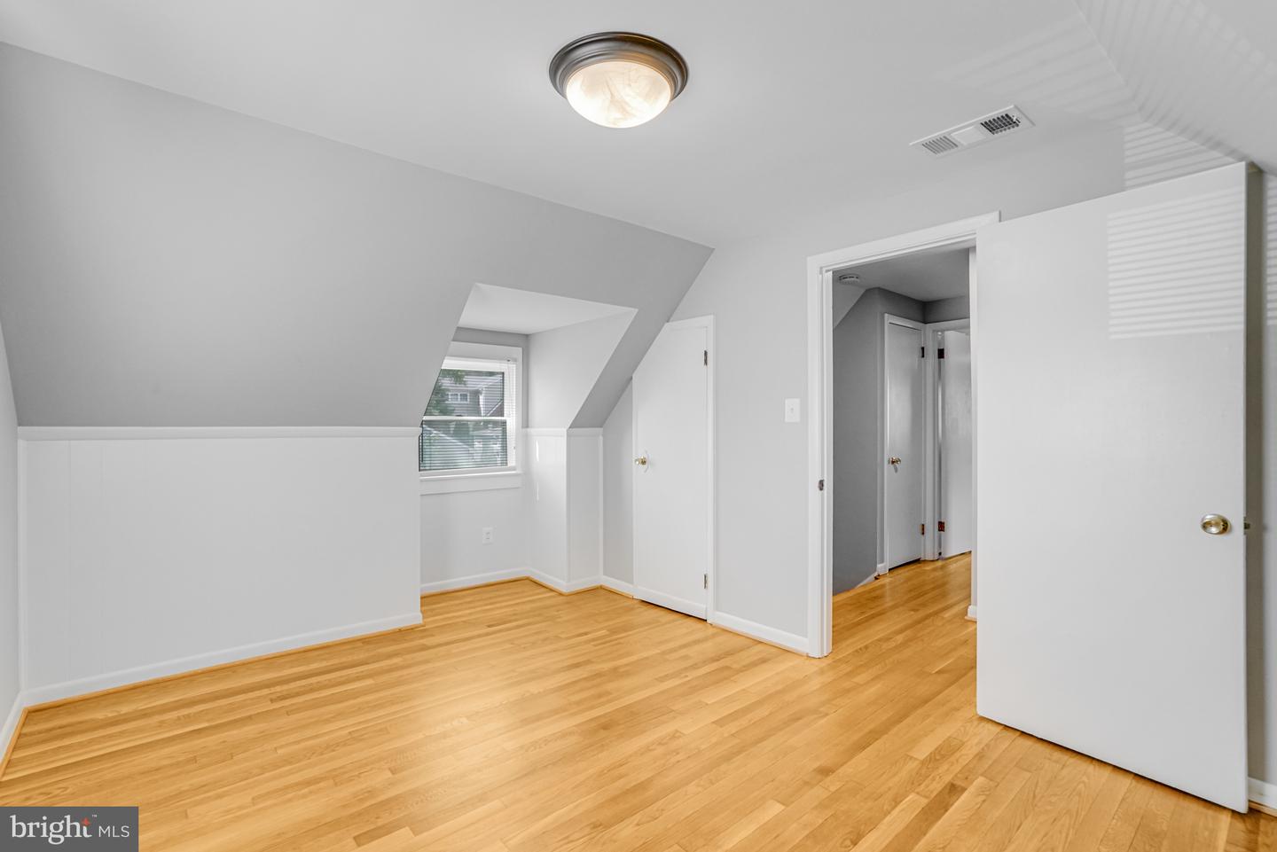2301 N EDISON ST, ARLINGTON, Virginia 22207, 4 Bedrooms Bedrooms, ,2 BathroomsBathrooms,Residential,For sale,2301 N EDISON ST,VAAR2060960 MLS # VAAR2060960