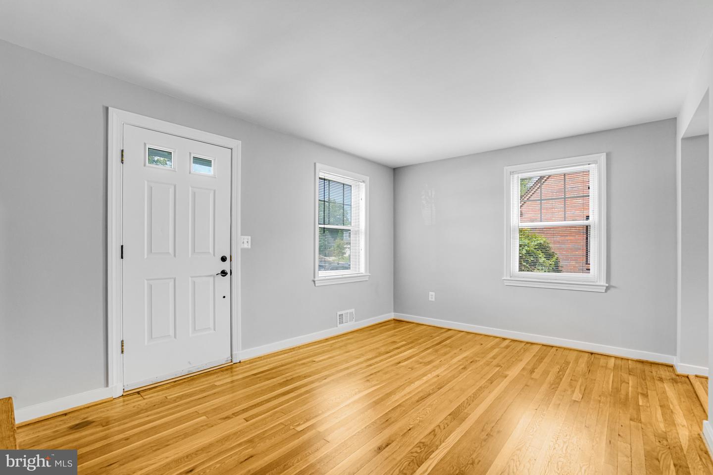 2301 N EDISON ST, ARLINGTON, Virginia 22207, 4 Bedrooms Bedrooms, ,2 BathroomsBathrooms,Residential,For sale,2301 N EDISON ST,VAAR2060960 MLS # VAAR2060960