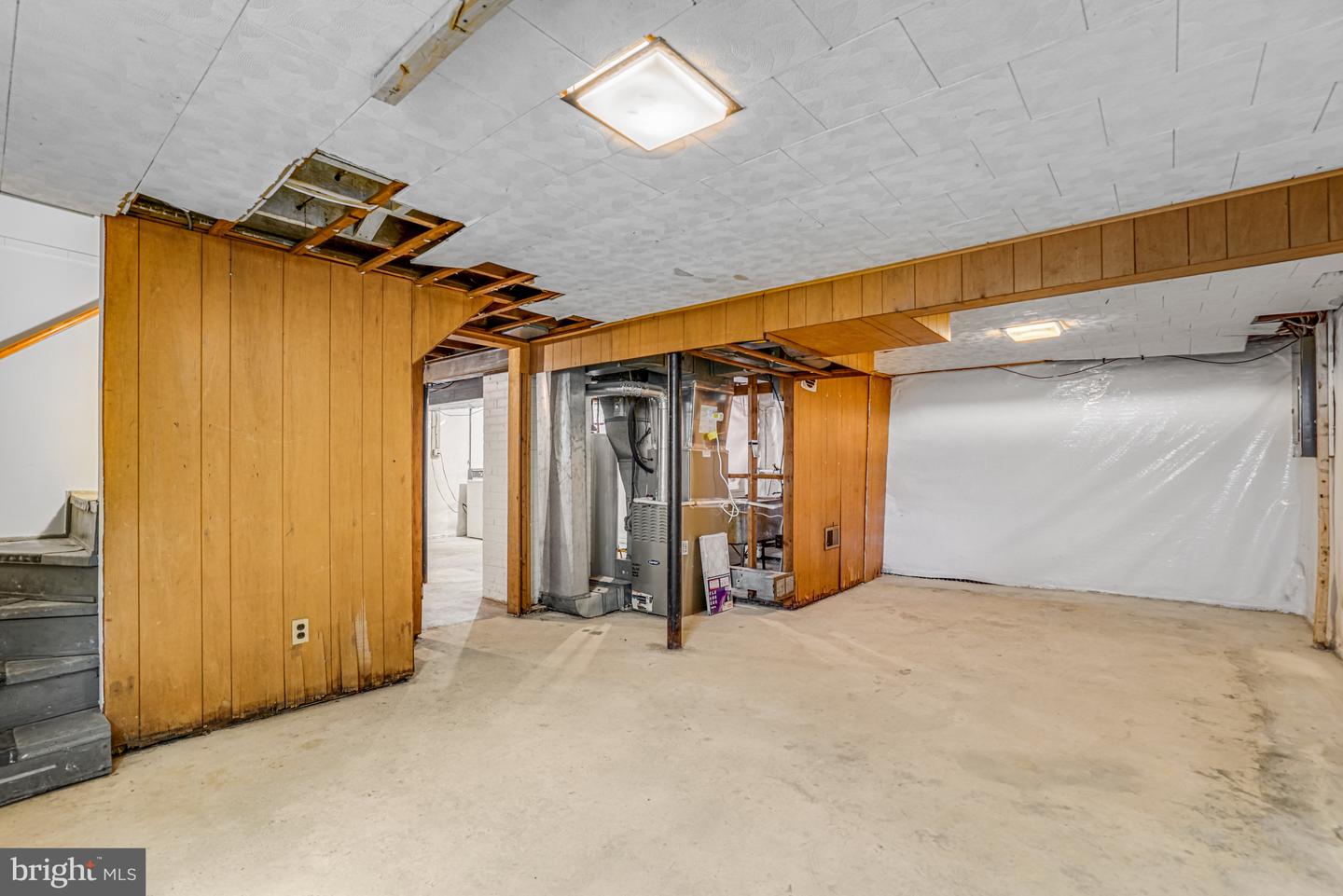 2301 N EDISON ST, ARLINGTON, Virginia 22207, 4 Bedrooms Bedrooms, ,2 BathroomsBathrooms,Residential,For sale,2301 N EDISON ST,VAAR2060960 MLS # VAAR2060960