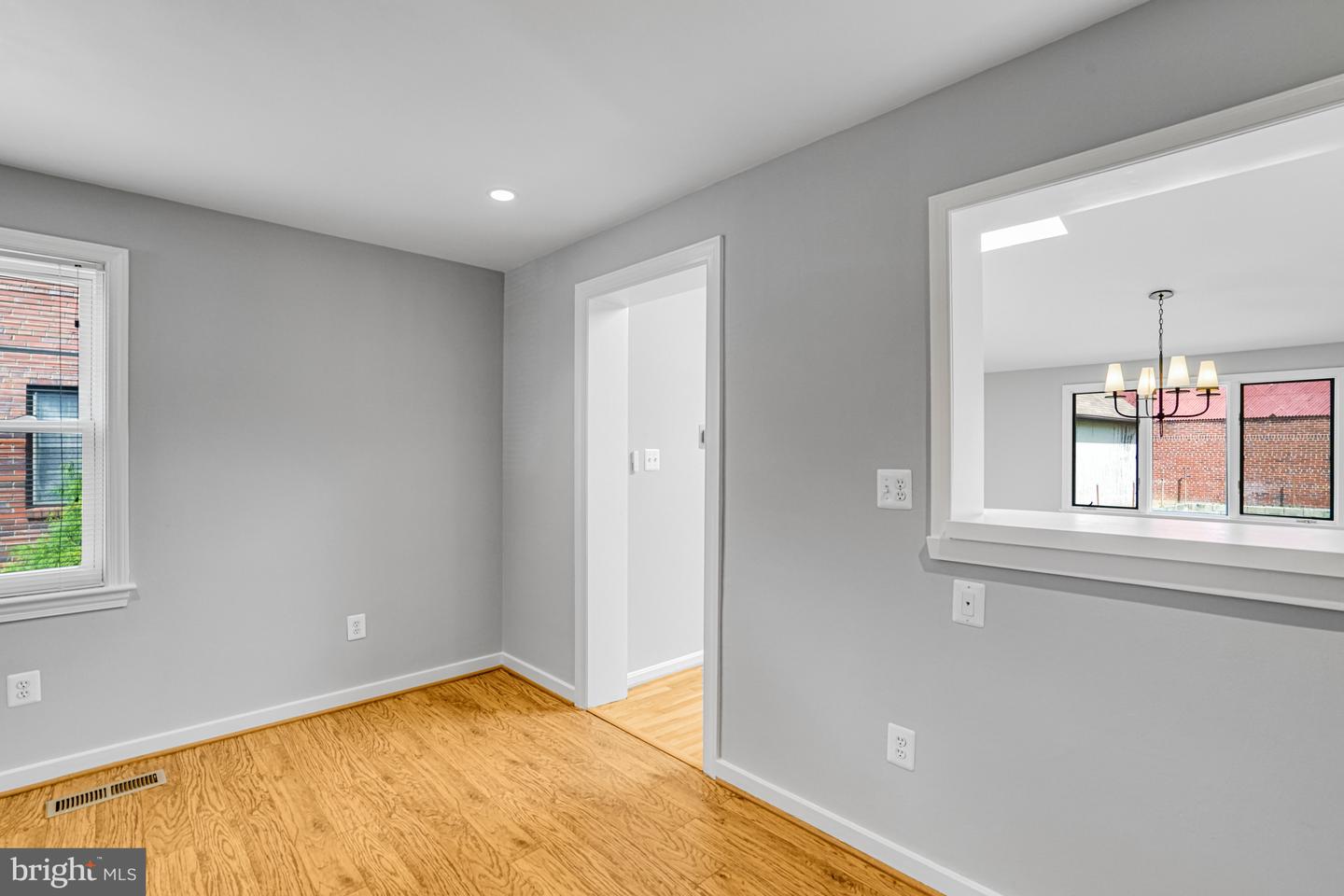 2301 N EDISON ST, ARLINGTON, Virginia 22207, 4 Bedrooms Bedrooms, ,2 BathroomsBathrooms,Residential,For sale,2301 N EDISON ST,VAAR2060960 MLS # VAAR2060960