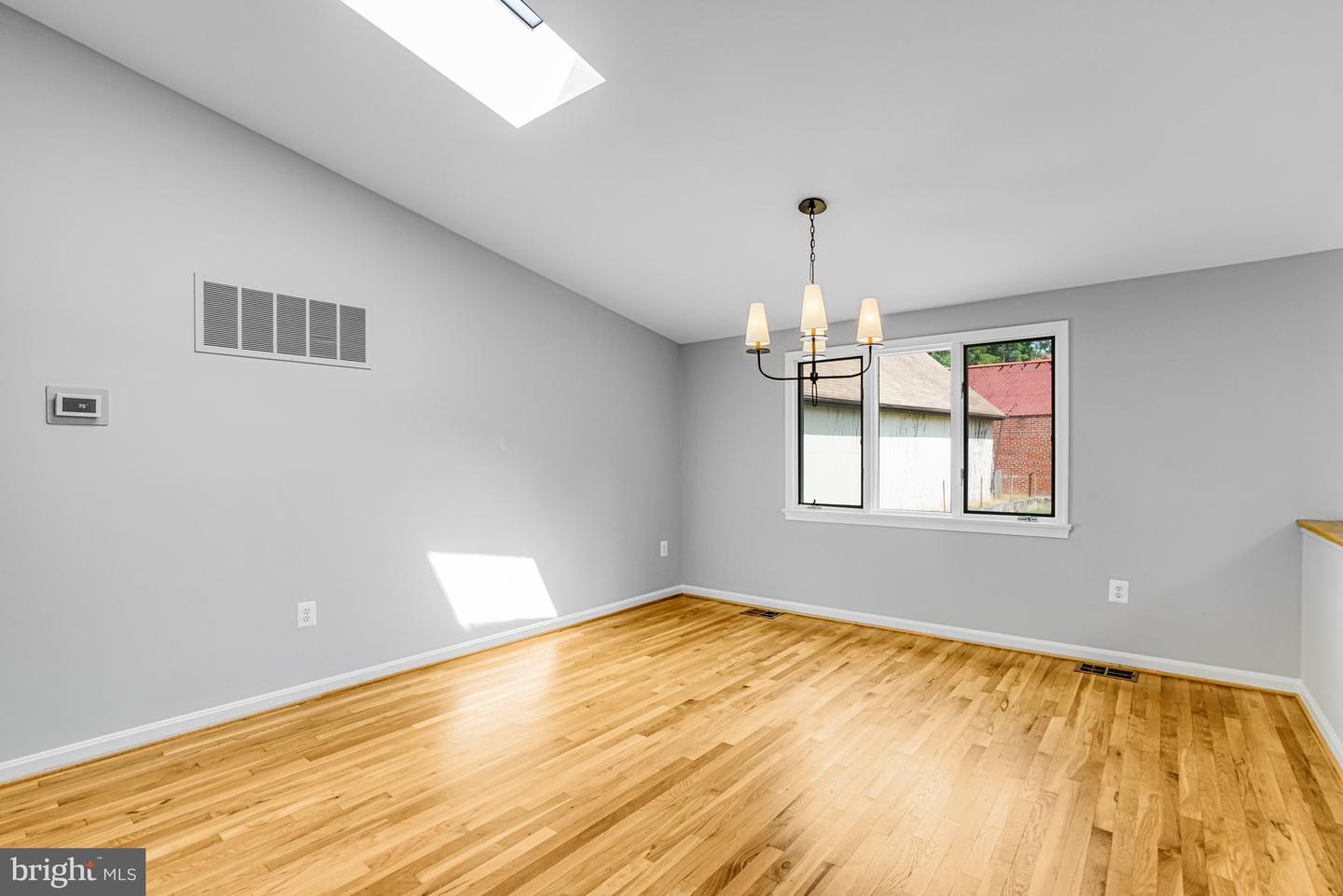 2301 N EDISON ST, ARLINGTON, Virginia 22207, 4 Bedrooms Bedrooms, ,2 BathroomsBathrooms,Residential,For sale,2301 N EDISON ST,VAAR2060960 MLS # VAAR2060960
