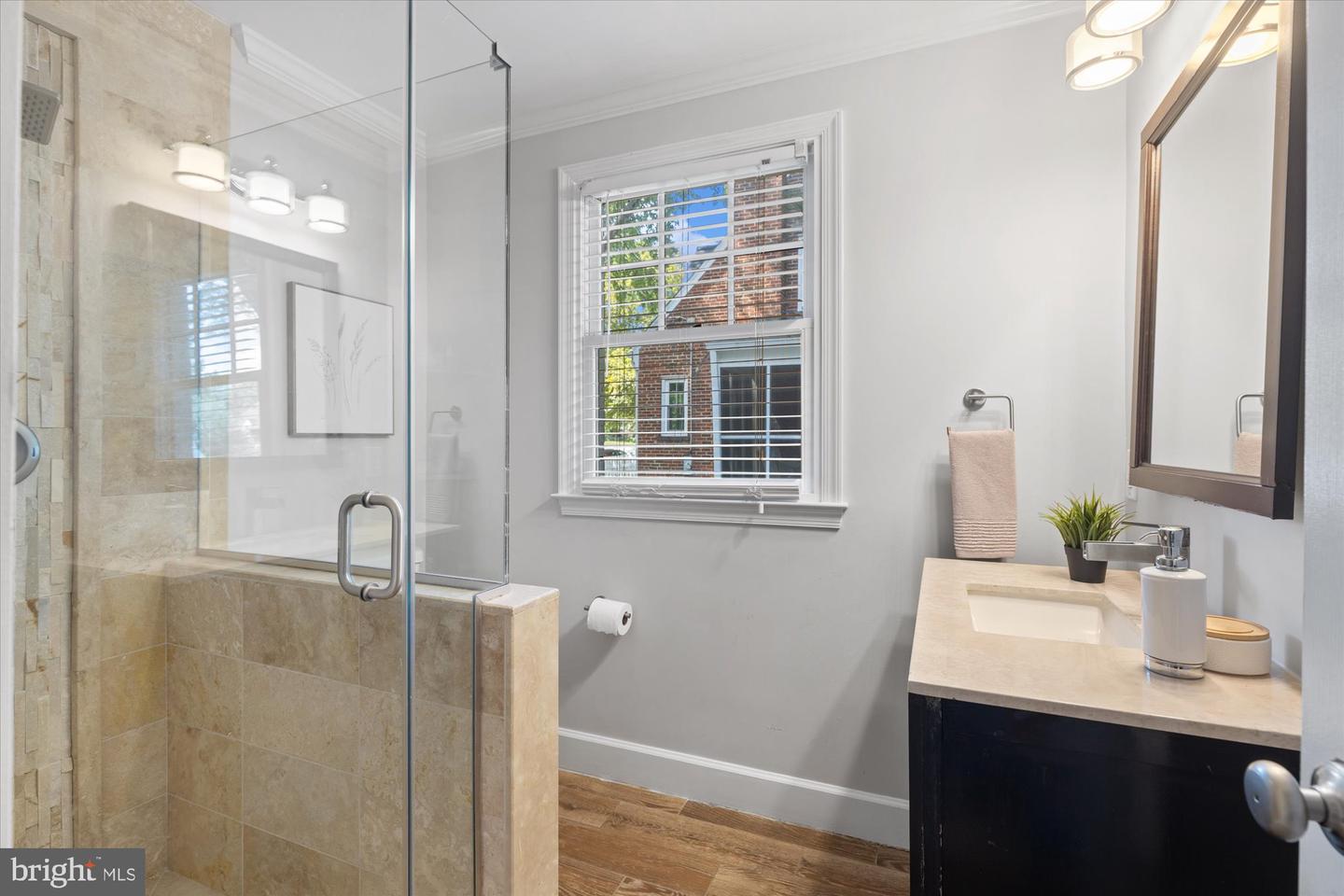 6115 WASHINGTON BLVD, ARLINGTON, Virginia 22205, 3 Bedrooms Bedrooms, ,3 BathroomsBathrooms,Residential,For sale,6115 WASHINGTON BLVD,VAAR2060966 MLS # VAAR2060966